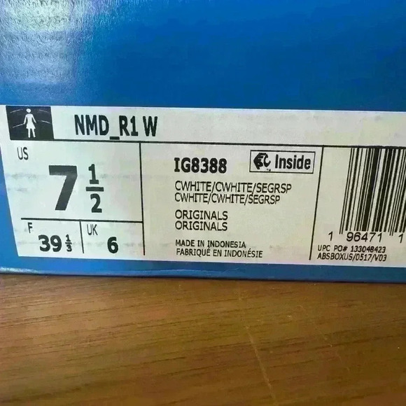 New Adidas Cream White / Semi Green Spark NMD_R1 SHOES IG8388 Running Size 7.5 - Picture 9 of 15